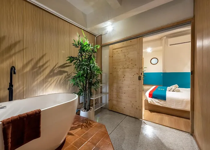 Shin Chinatown Hotel