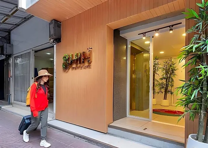 Shin Chinatown Hotel 3*